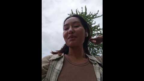 Media: luu_lii77 Bongacams 2025-07-02 03:22:00