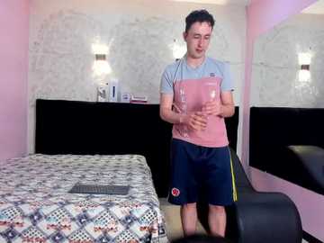 jeremmyandstacy @ bongacams on 20250708