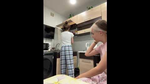 serotoninnn1 @ bongacams on 20250719
