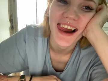 creme_de_la_penis @ bongacams on 20250729