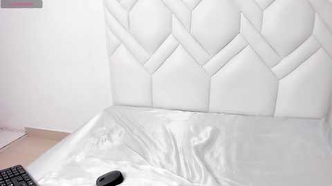 Media: mylittlewhore18 Bongacams 2025-08-02 05:48:00