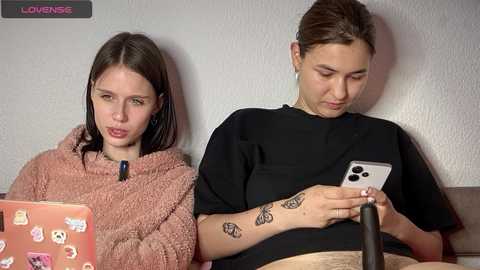 Media: 2love_love2 Bongacams 2025-08-06 21:42:00