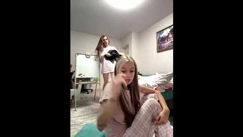 serotoninnn1 @ bongacams on 20250819