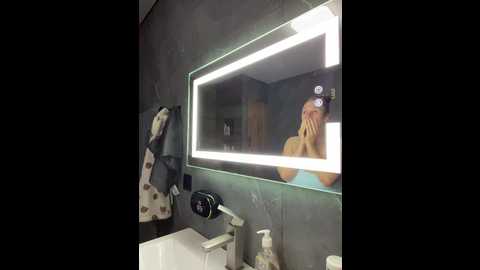 Media: potifays Bongacams 2025-08-21 22:03:00