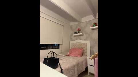 Media: sallyeleins Bongacams 2025-08-21 02:16:00