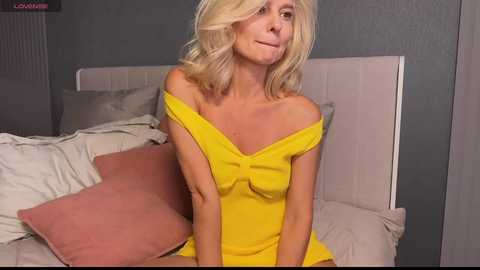 Media: _molly_ Bongacams 2025-09-01 10:41:00