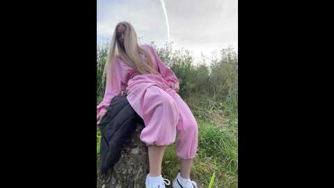Media: 2gether4ever Bongacams 2025-09-03 16:17:00
