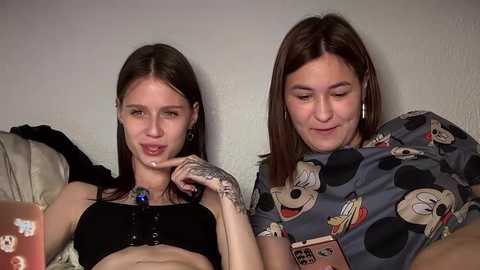 Media: 2love_love2 Bongacams 2025-09-06 16:41:00