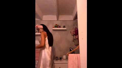 Media: sallyeleins Bongacams 2025-09-26 02:25:00