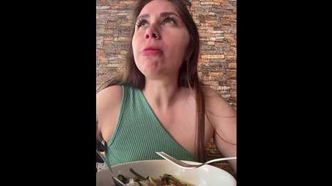 Media: _leiaproseccina_ Bongacams 2025-10-10 06:30:00