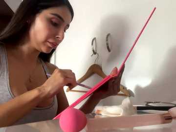 Media: sallyeleins Bongacams 2025-10-16 18:46:00