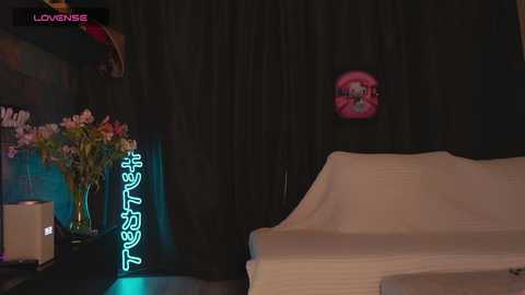 Media: sara_ Bongacams 2025-10-17 14:33:00