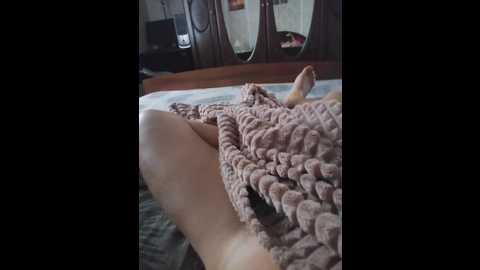p_a_n_t_h_e_r @ bongacams on 20251018