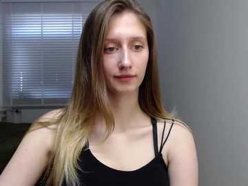 Media: lunadream Bongacams 2025-10-20 11:51:00