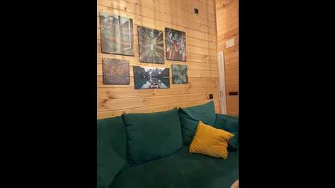 Media: ann_den Bongacams 2025-10-26 15:06:00