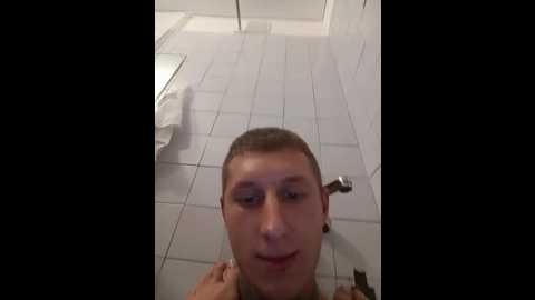 Media: lovimoment999 Bongacams 2025-10-26 01:05:00