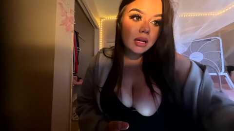 busty_te3n18 @ chaturbate on 20230828