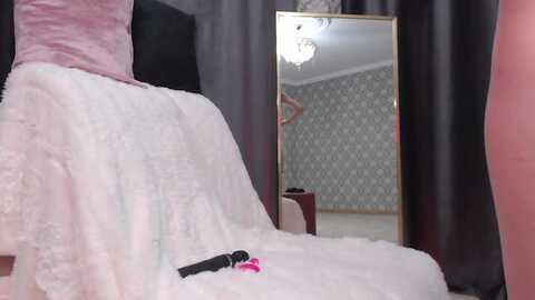 minahin @ chaturbate on 20230828