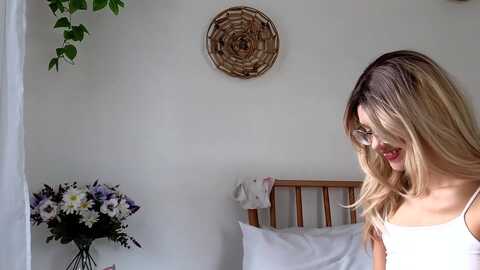 Media: littlegreekflower Chaturbate 2023-08-28 21:20:00