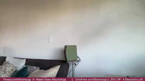 Media: bloomyogi Chaturbate 2023-09-01 00:09:00