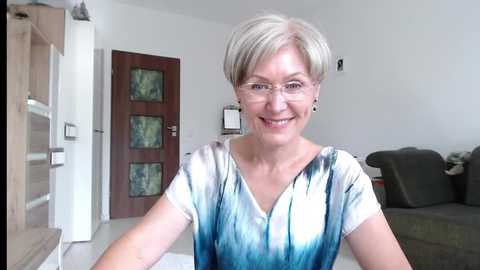 Media: jasmin18v Chaturbate 2023-09-01 13:37:00