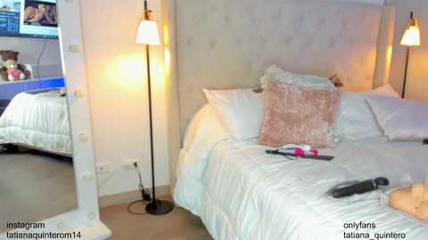 Media: swt_molly Chaturbate 2023-09-01 06:45:00