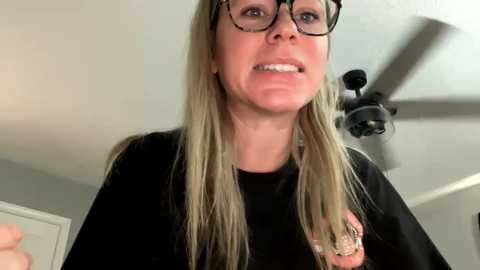 Media: texas_blonde Chaturbate 2023-09-01 13:31:00