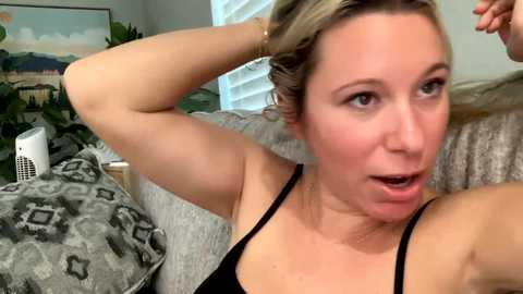 Media: texas_blonde Chaturbate 2023-09-01 17:23:00