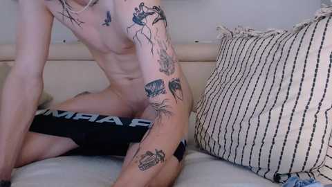 colinn_xox @ chaturbate on 20230904