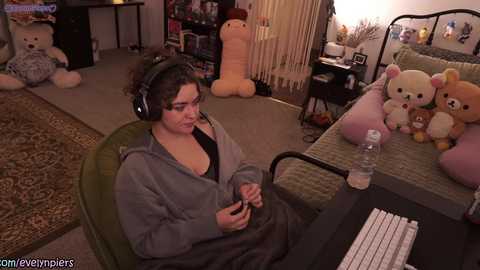 Media: evelynpiers Chaturbate 2023-09-04 19:38:00