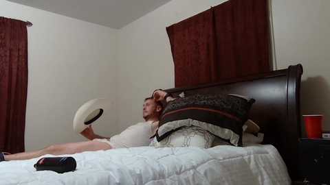 Media: hardworkertn Chaturbate 2023-09-04 03:18:00