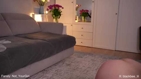 Media: _blackbee_ Chaturbate 2023-09-05 00:00:00