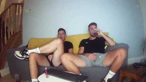 Media: englishladxxx Chaturbate 2023-09-05 21:16:00
