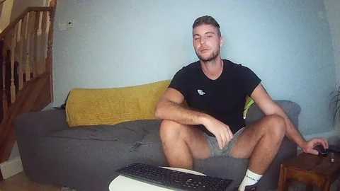 Media: englishladxxx Chaturbate 2023-09-05 22:07:00