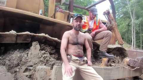 Media: hardworkertn Chaturbate 2023-09-05 19:18:00