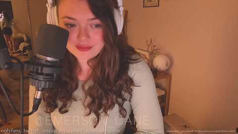 Media: emersoncane Chaturbate 2023-09-06 04:09:00