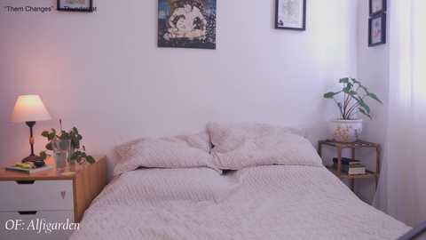 Media: maria_alfonsina_ Chaturbate 2023-09-06 19:16:00