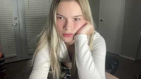 Media: sarahcupcakes2005 Chaturbate 2023-09-06 04:46:00