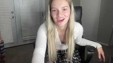 Media: sarahcupcakes2005 Chaturbate 2023-09-06 05:20:00