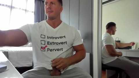 redrabbitstories @ chaturbate on 20230907
