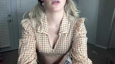 Media: sarahcupcakes2005 Chaturbate 2023-09-07 05:23:00