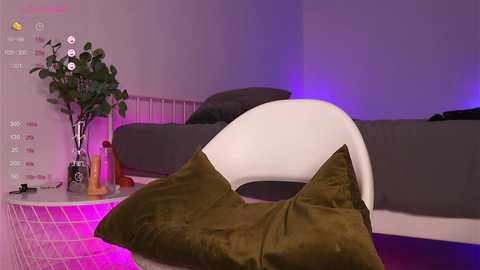 Media: kittymeow_xxx Chaturbate 2023-09-08 01:26:00