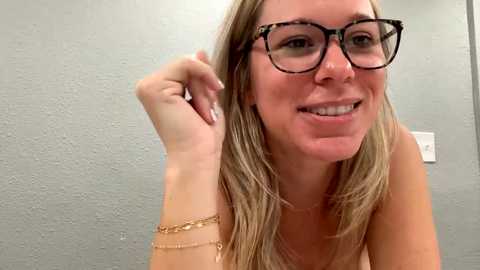 Media: texas_blonde Chaturbate 2023-09-08 15:08:00