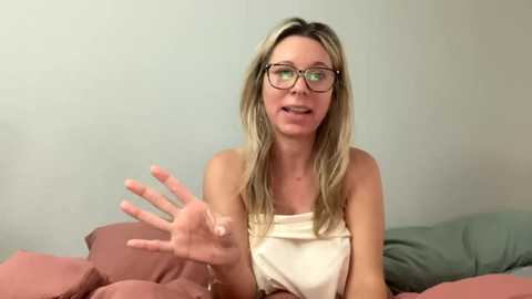 Media: texas_blonde Chaturbate 2023-09-09 15:50:00