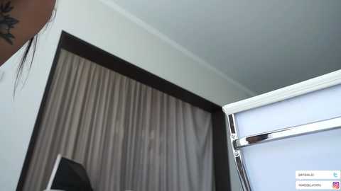 Media: diffgirls Chaturbate 2023-09-10 10:10:00