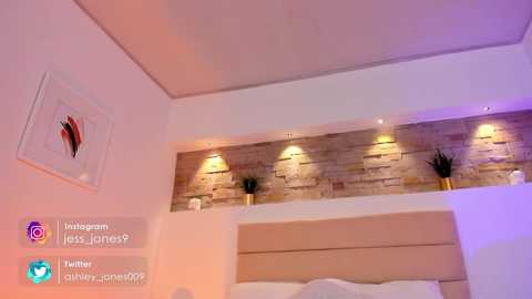 Media: ashley_jones9 Chaturbate 2023-09-11 02:36:00