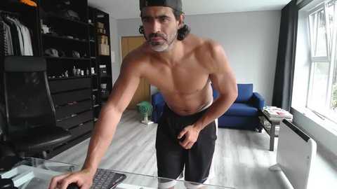 Media: latino23bom Chaturbate 2023-09-11 12:26:00