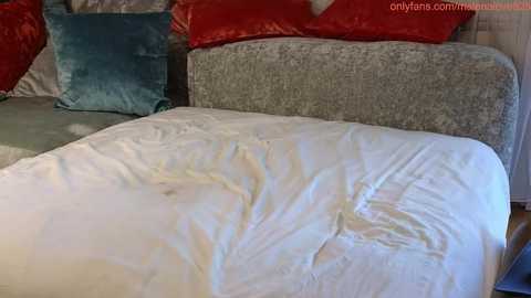 Media: malenahot525 Chaturbate 2023-09-11 10:21:00