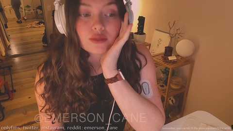 Media: emersoncane Chaturbate 2023-09-12 00:52:00