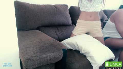 Media: marylou2000 Chaturbate 2023-09-12 16:55:00